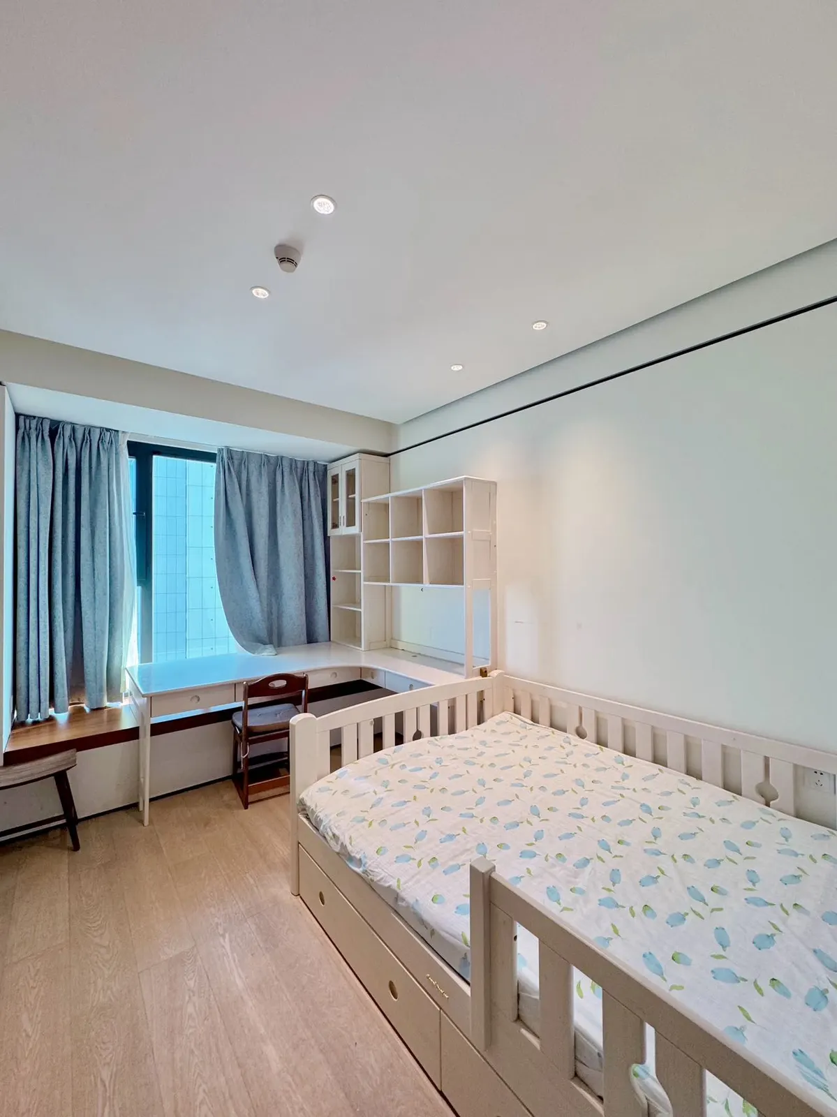 Resort-Style 5-Bed with Sea View in Houhai photo