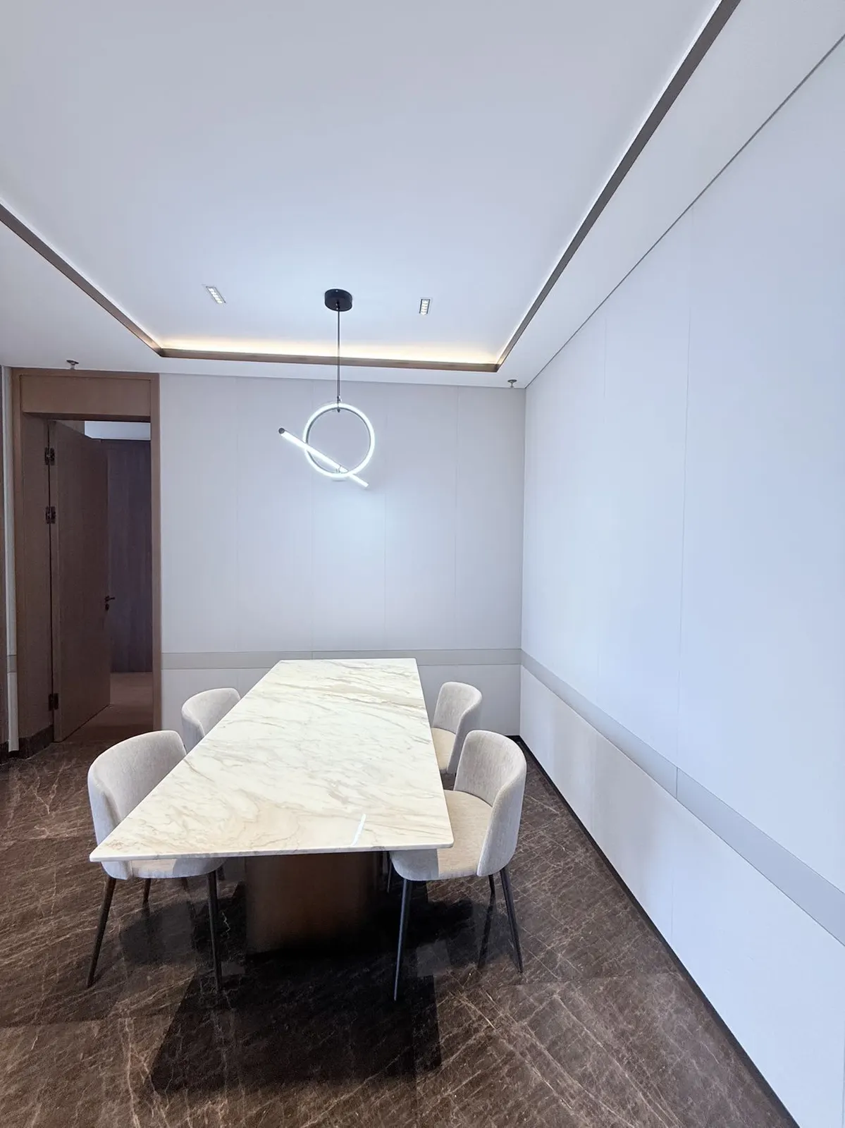 Sweeping 3-Bed in Houhai photo