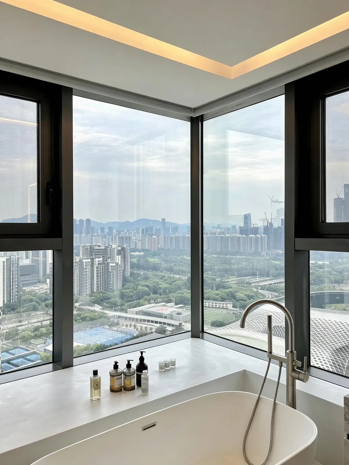 3-Bed in Modern, Houhai — Grand photo