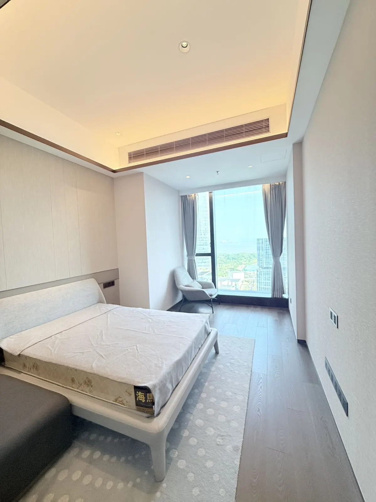 Sweeping 3-Bed in Houhai photo