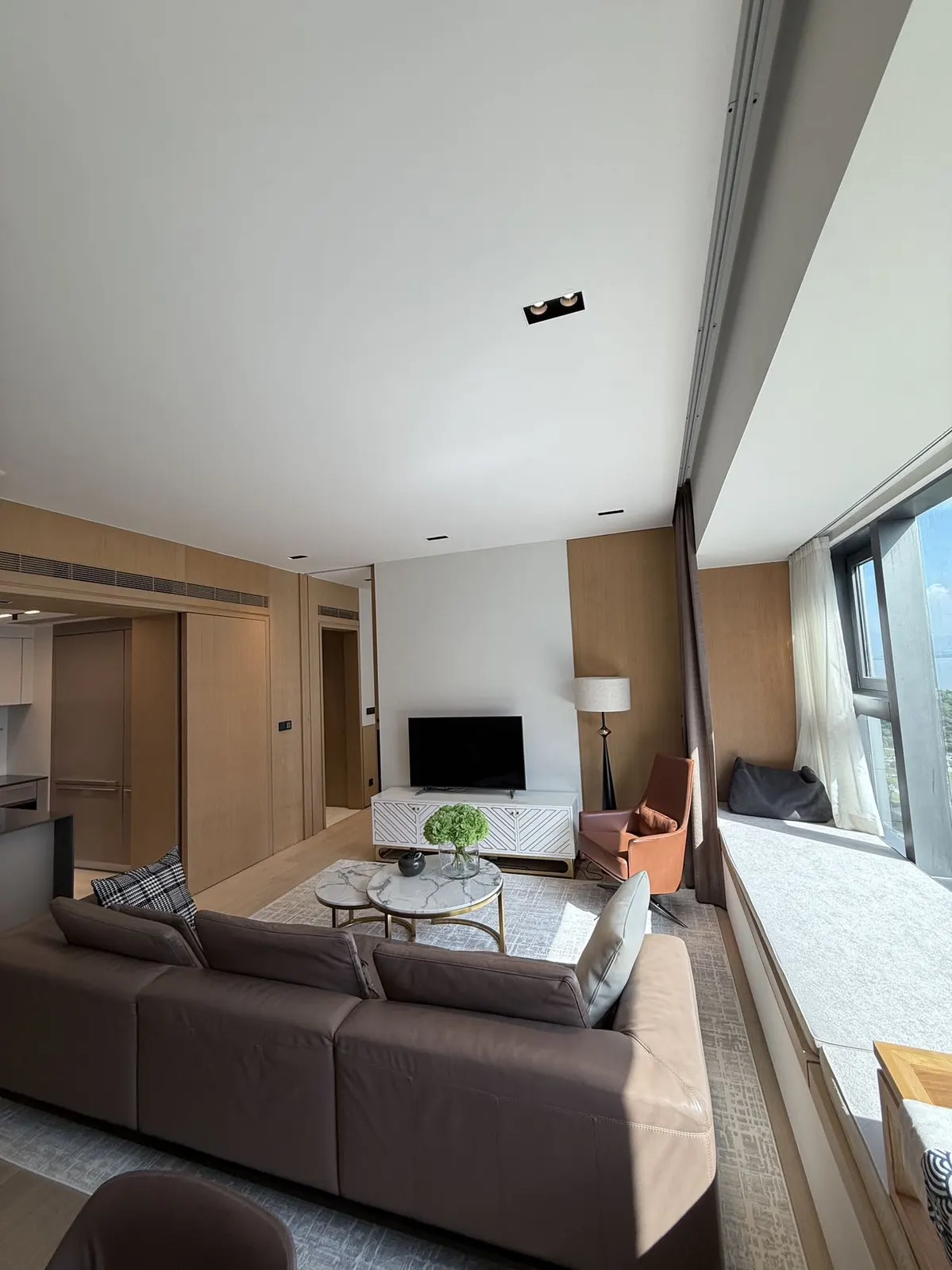 1-Bed in Stylish, Houhai — Spacious photo