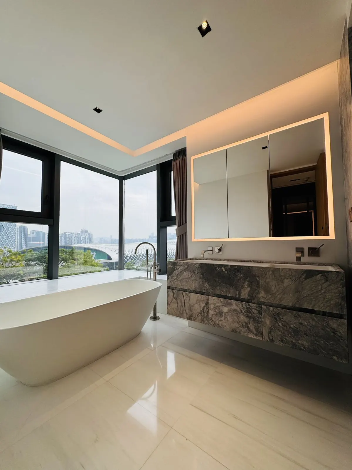 Signature 3-Bed, Houhai · 233㎡ photo
