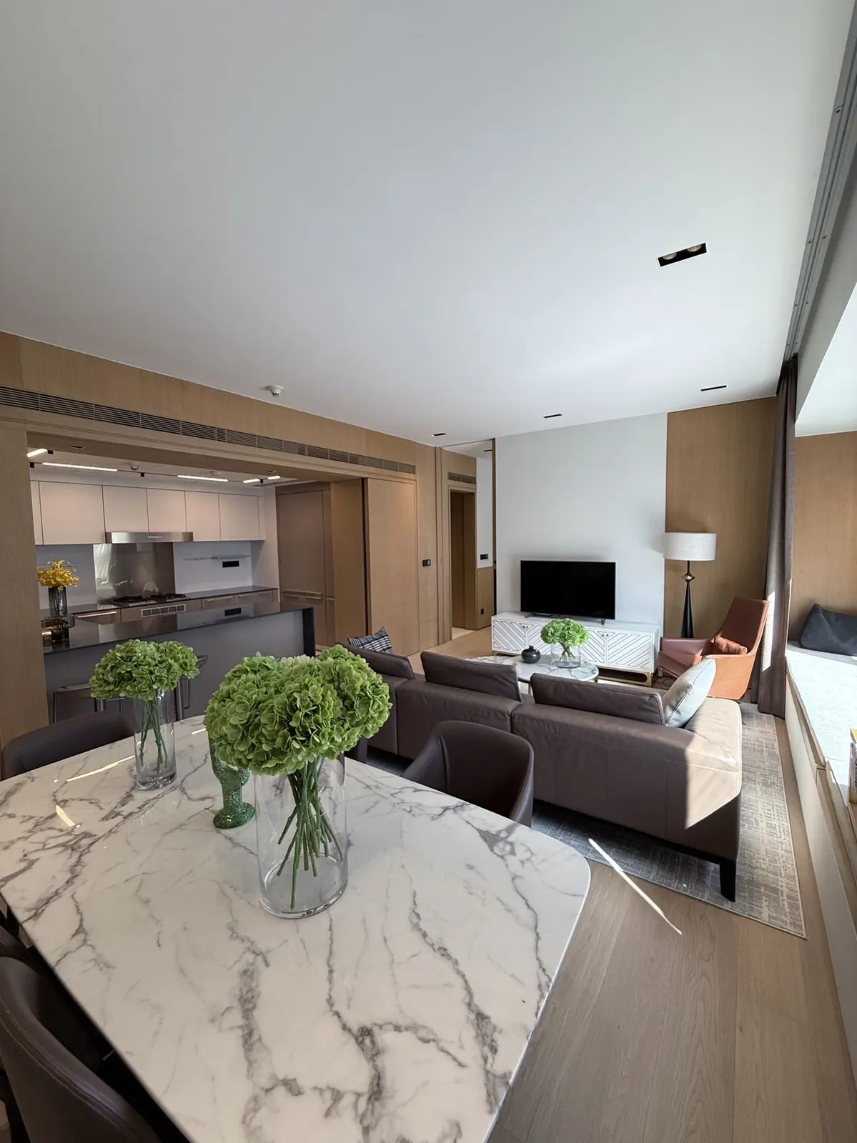 1-Bed in Stylish, Houhai — Spacious photo